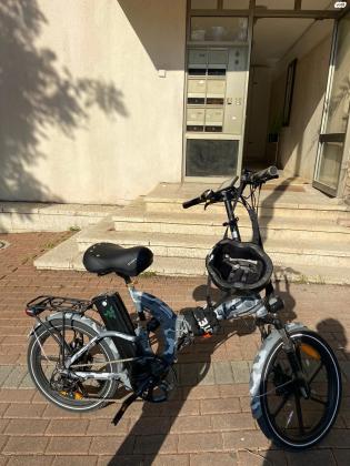 אופניי קוברה אקסטרים בצבע צבאי