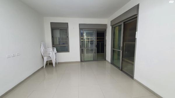 קרן היסוד 11