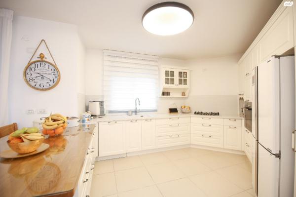 דקל הדום 15 (ניסן)