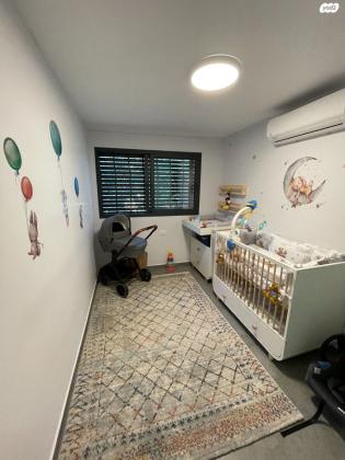 נחל עוז 14 (דקר)