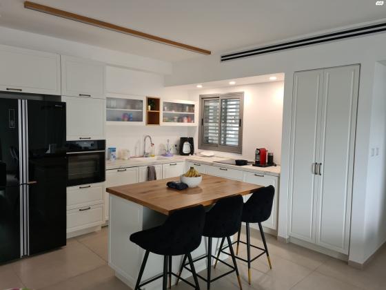 דרך בן גוריון 11 (אבן גבירול)