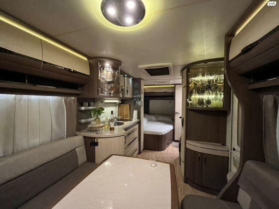 קראוונים ממונעים ונגררים הובי (2015)