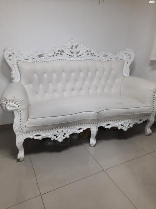 ספה וינטג' בצבע לבן שמורה