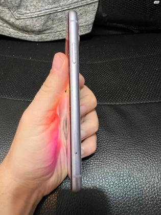 למכירה iPhone 11 64GB המסך