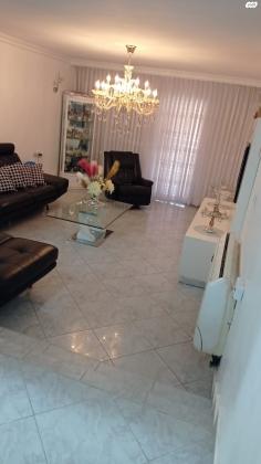 משה אבן עזרא 9 (רובע ה)