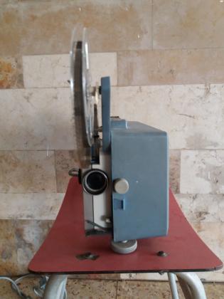 מקרן סרטים ישן פלוס סרטים מקרן סרטים