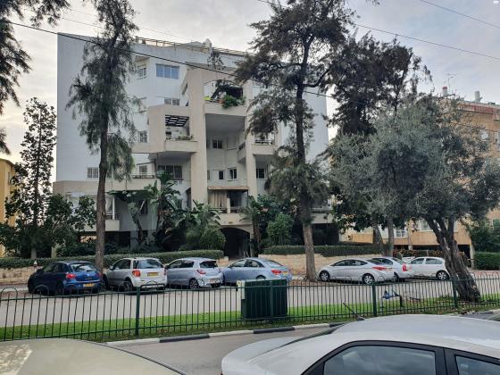 מנוחה ונחלה 49 (החלוץ;העבודה)