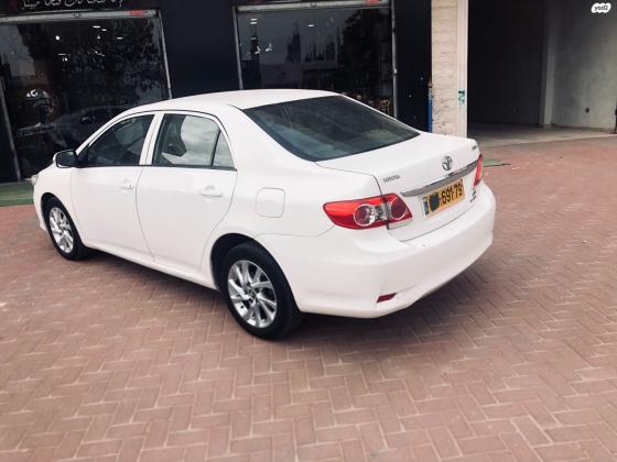 טויוטה קורולה (2012)