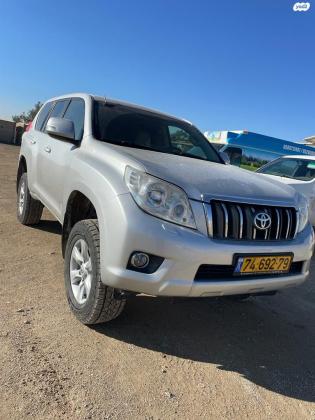 טויוטה לנד קרוזר ארוך (2012)