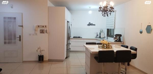 אהוד מנור 2 (הכרם ב)