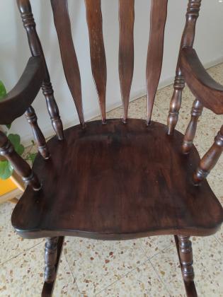 כיסא נדנדה וינטג' במצב טוב