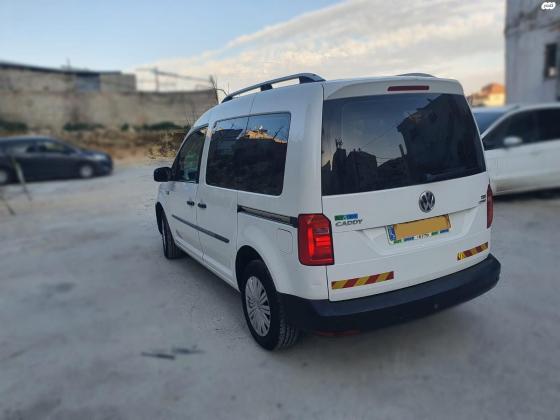 פולקסווגן קאדי (2016)