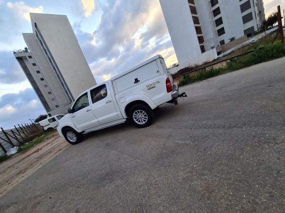 טויוטה היילקס ויגו 4X4 (2015)