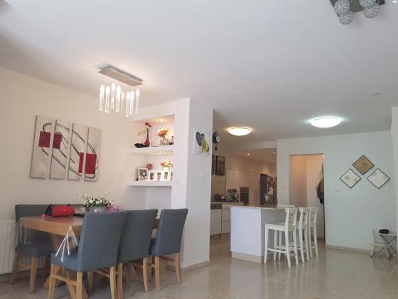 יעקב צור 25 (גבעת משואה)