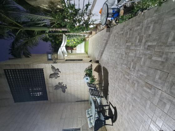 אפרים קישון 25 (קרית האמנים)