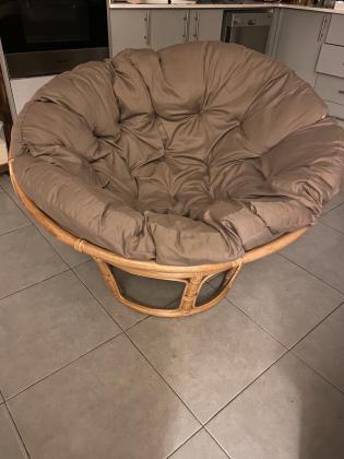 כורסת מיקונוס חדשה חדשהנמכרת עקב