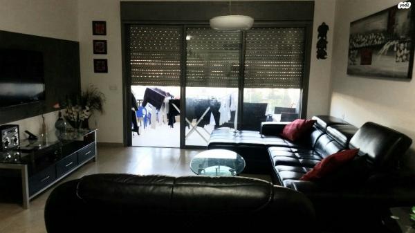 מרדכי בן דרור 14 (נווה מעוז)