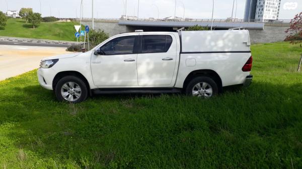 טויוטה היילקס 4X4 (2019)
