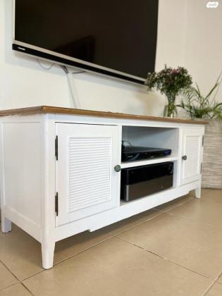 למכירה סט של מזנון ושידה