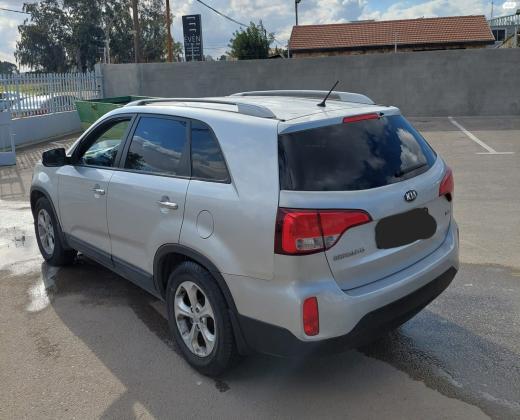 קיה סורנטו (2014)