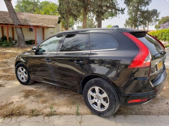 וולוו XC60 (2015)