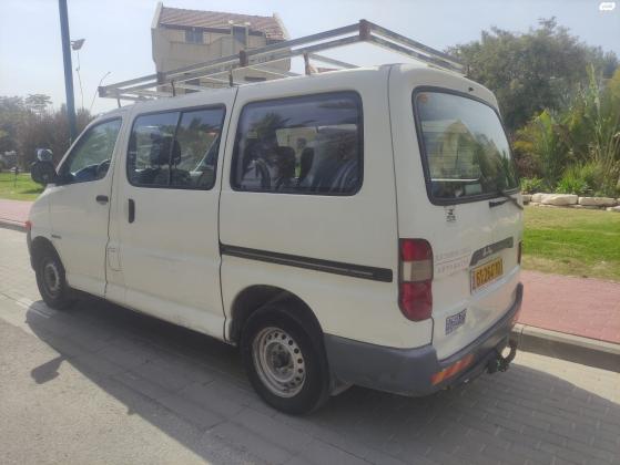 טויוטה הייאס קצר (2001)