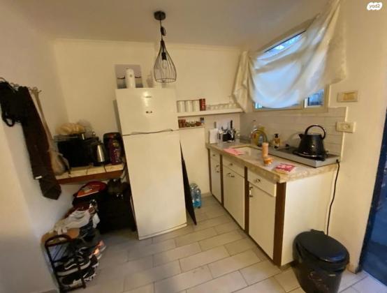 יוסף שפרינצק 60 (נאות גנים)