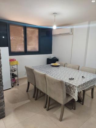 מ"ד המעפילים 10