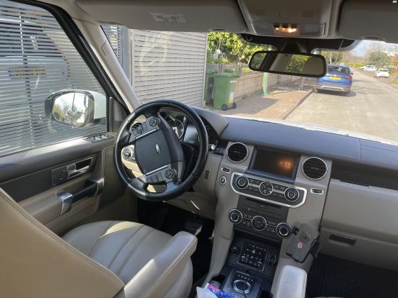 לנד רובר דיסקברי 4 (2014)