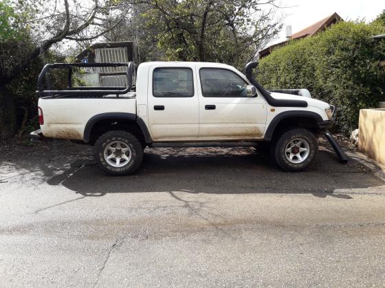 טויוטה היילקס 4X4 (1998)