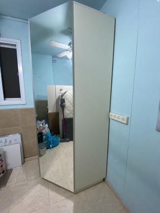 ארון נעליים מסתובב עם דלת