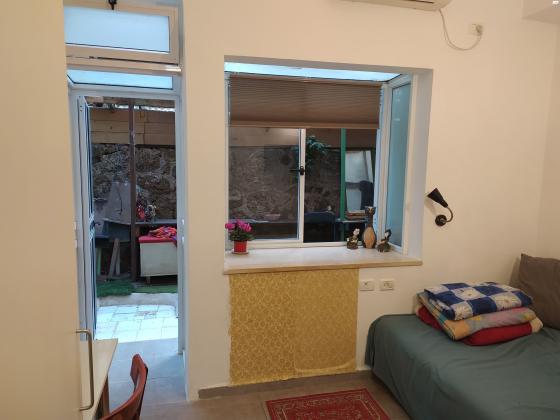 ג'ורג' אליוט 14 (בית שטראוס)