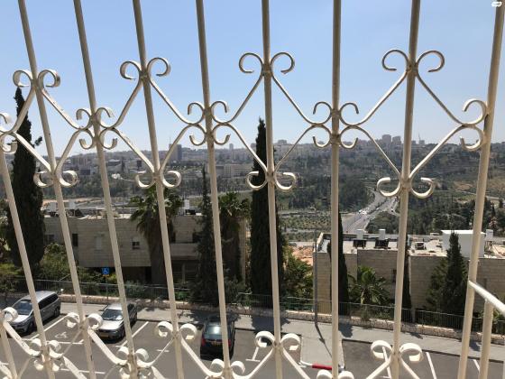 יעקב דה האז 5 (רמות)