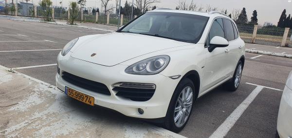 פורשה קאיין (2011)