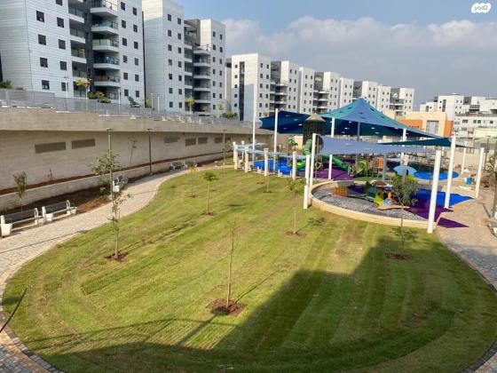 נלי זקס 20 (פסגות אפק)