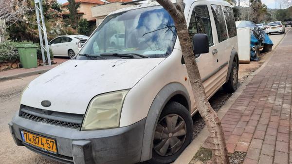 פורד טורנאו קונקט קצר (2005)