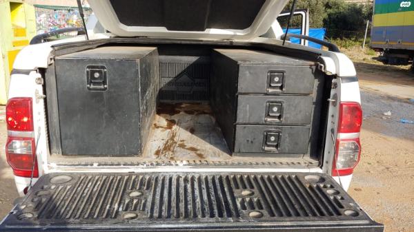 טויוטה היילקס ויגו 4X4 (2013)