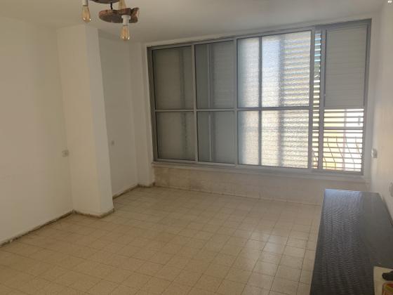 נחל עוז 14 (דקר)