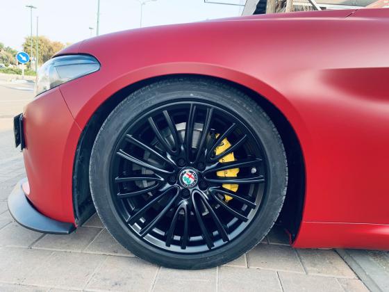 אלפא רומיאו ג'וליה (2017)