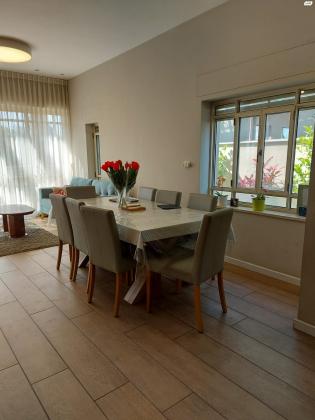 שמואל יבניאלי 22 (שעריה)