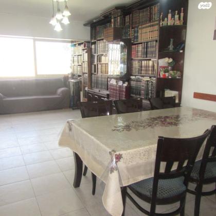 זאב חקלאי 15 (בית וגן)