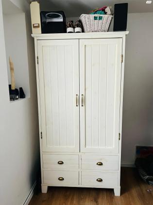 ארון בגדים מיוחד בסגנון כפרי