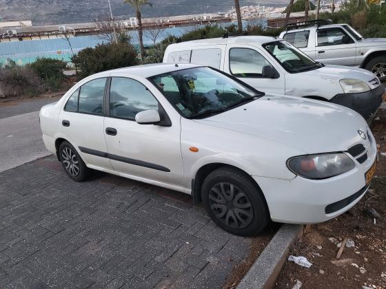 ניסאן אלמרה (2004)