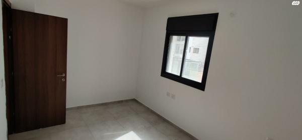 זלמן שניאור 23 (רמות רמז)