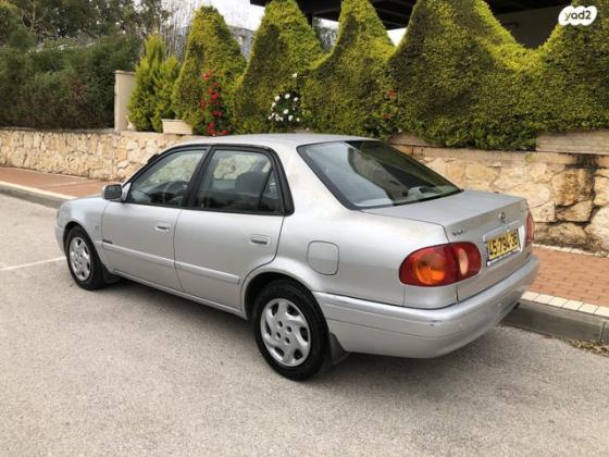 טויוטה קורולה (2002)