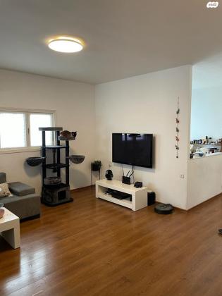 אנצו סירני 18 (רמב"ם)