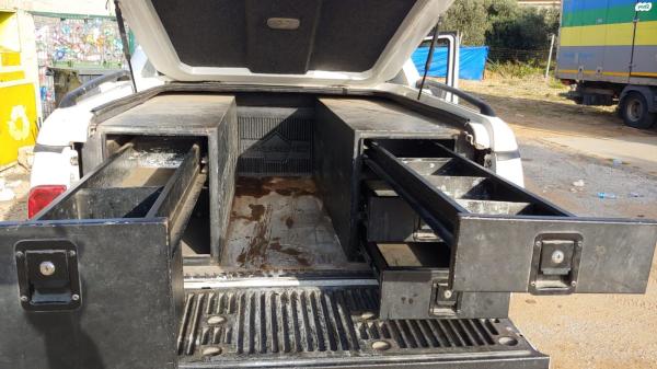 טויוטה היילקס ויגו 4X4 (2013)