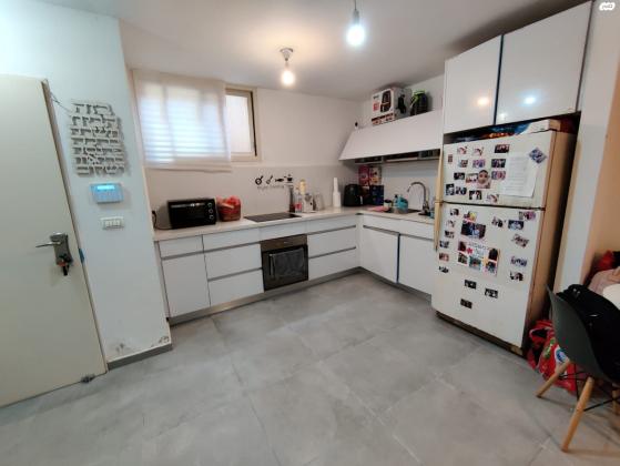 שמואל יבניאלי 22 (שעריה)