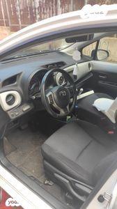 טויוטה יאריס הייבריד (2013)