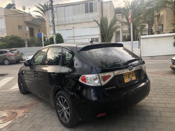 סובארו B3 האצ'בק (2009)